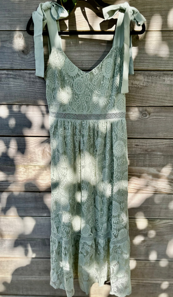 Sage & Lace Midi dress